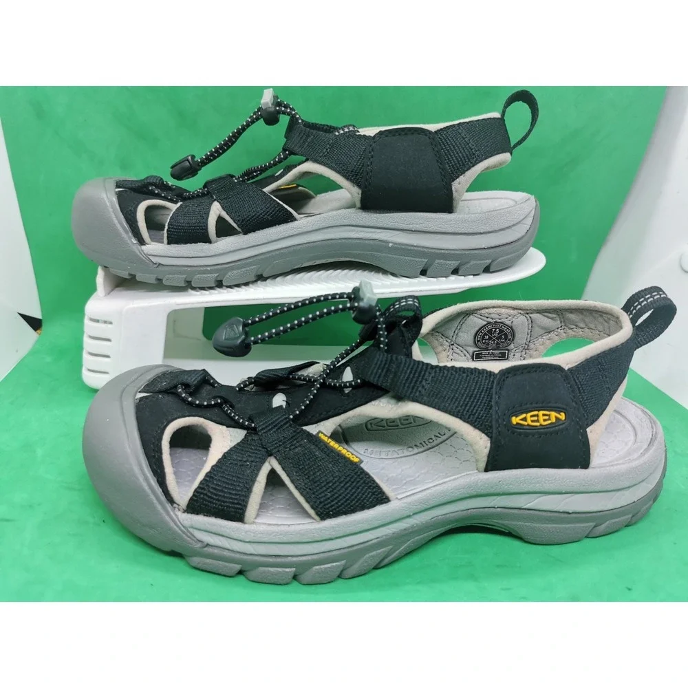 Keen Venice H2 Sandals Womens Size 7.5 Black/Gray Waterproof Closed Toe Outdoor